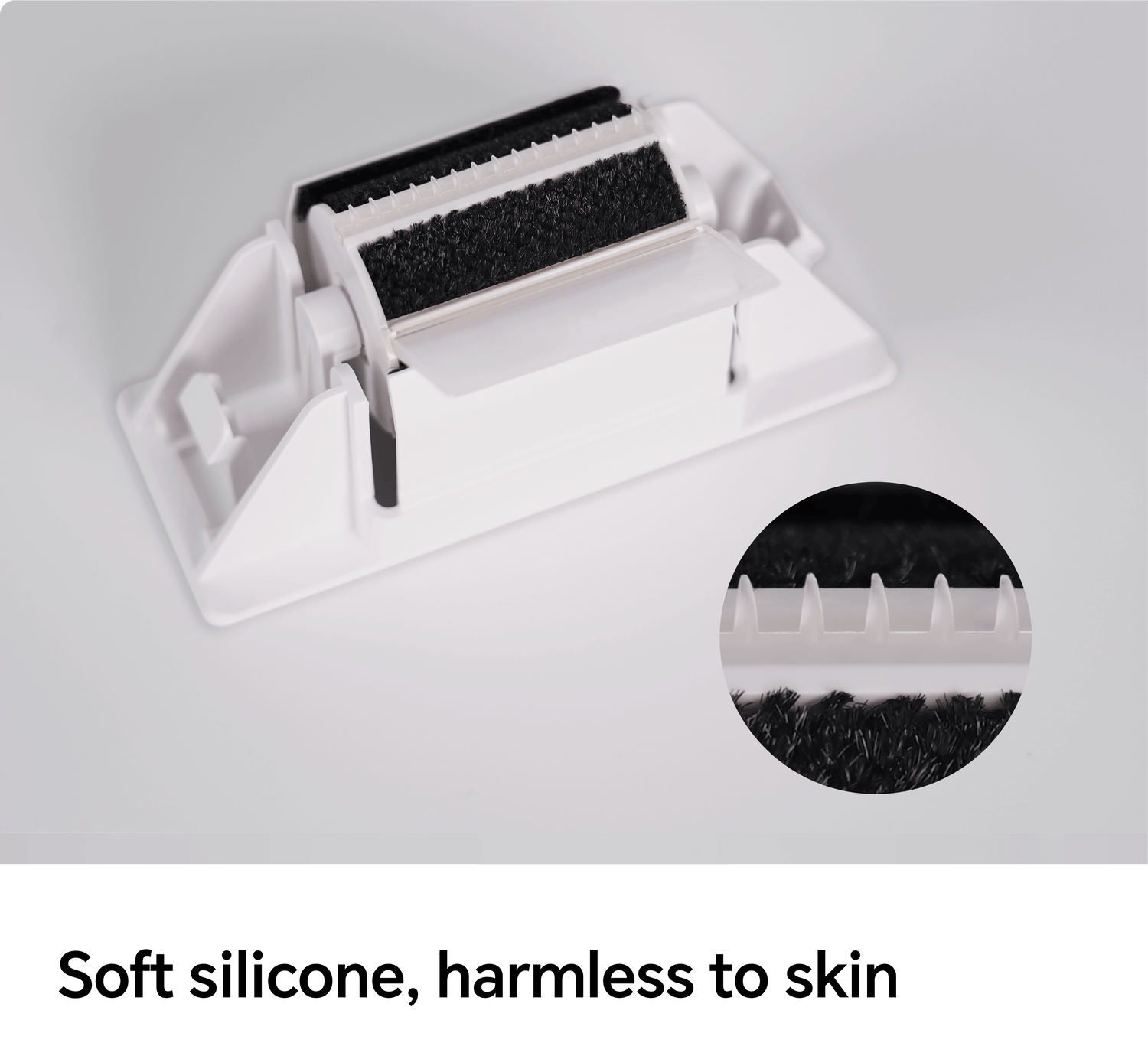PawSwing AutoComb with soft silicone, designed for gentle grooming and safe for pets' skin.